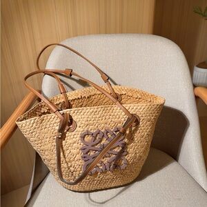 LOEWE 28x28x18cm straw bag